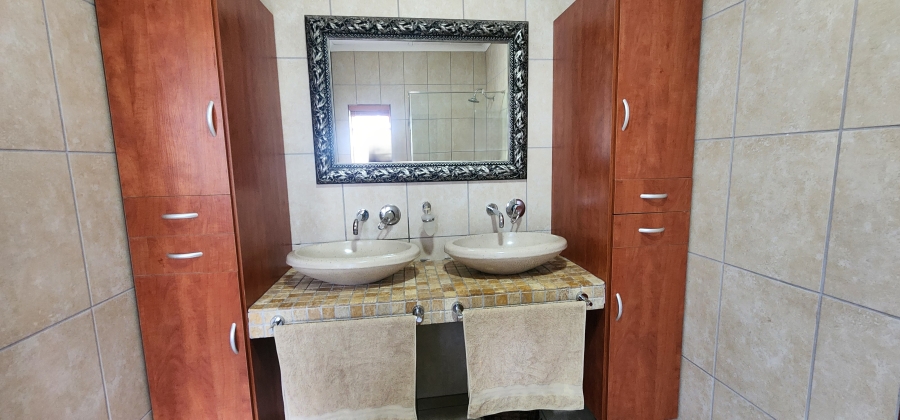4 Bedroom Property for Sale in Swellendam Western Cape